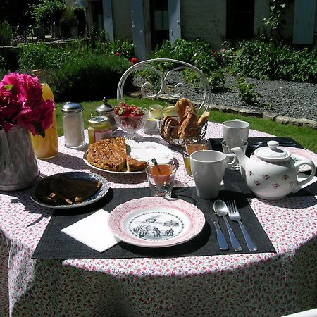 Les 2 Madeleine Bed & Breakfast Saint-Saturnin-du-Bois ภายนอก รูปภาพ