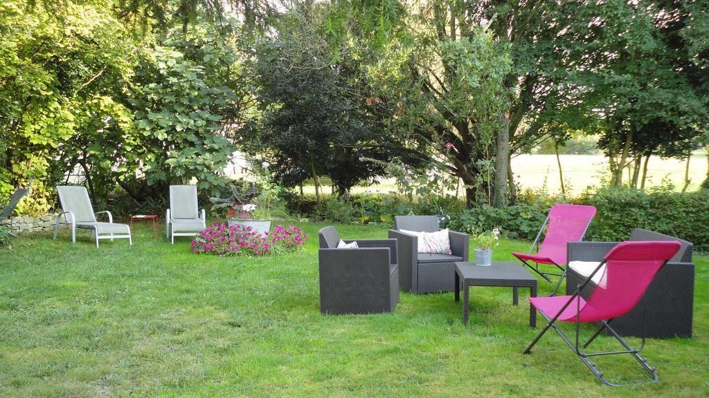 Les 2 Madeleine Bed & Breakfast Saint-Saturnin-du-Bois ภายนอก รูปภาพ