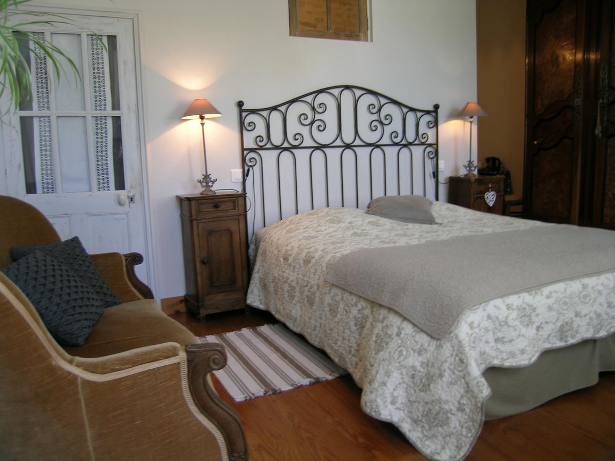Les 2 Madeleine Bed & Breakfast Saint-Saturnin-du-Bois ภายนอก รูปภาพ