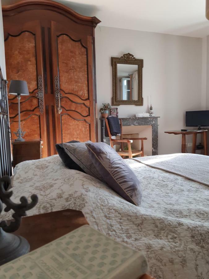 Les 2 Madeleine Bed & Breakfast Saint-Saturnin-du-Bois ภายนอก รูปภาพ