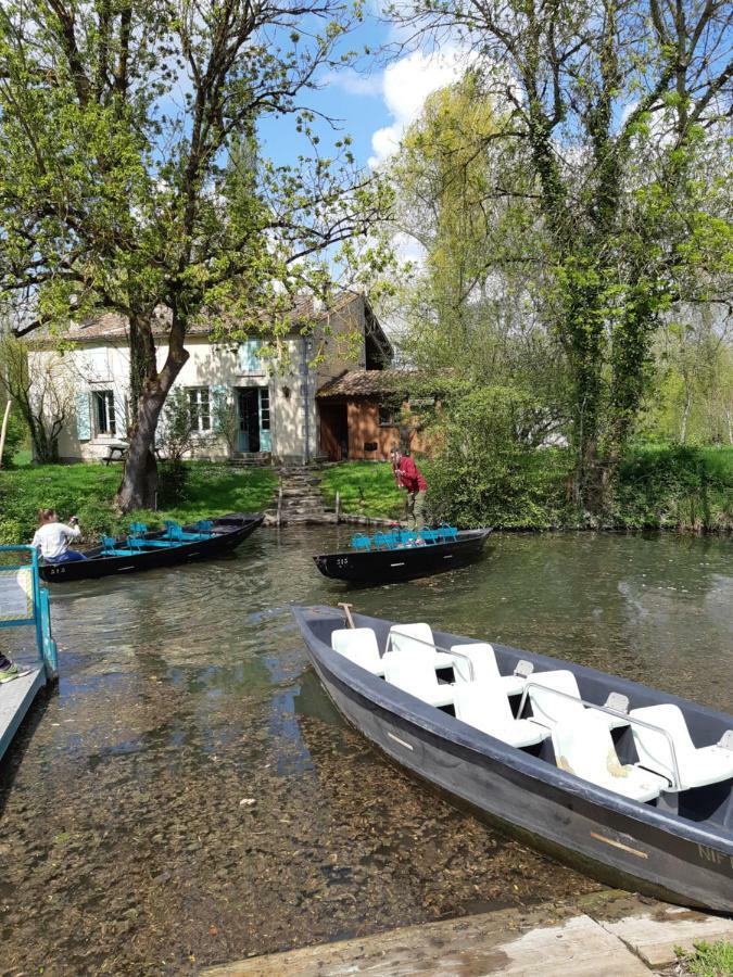 Les 2 Madeleine Bed & Breakfast Saint-Saturnin-du-Bois ภายนอก รูปภาพ